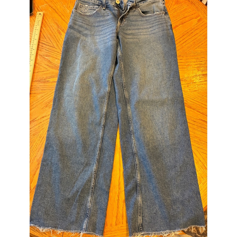 Hollister Low-Rise Baggy Jeans Medium Wash Raw Hem Wide Leg Size 2R W26 Regular